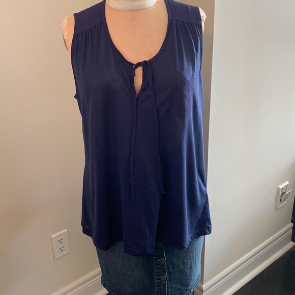 3 for $20 bundle H&M navy light weight tie front sleeveless t shirt - Picture 2 of 7